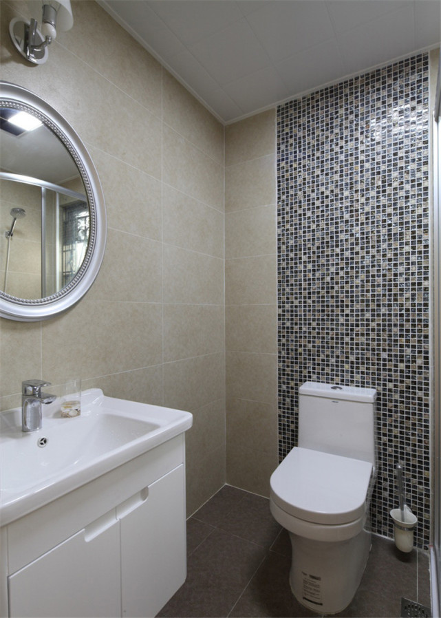 110平摒弃繁缛豪华的装修,力求拥有一种自然简约的居室空间