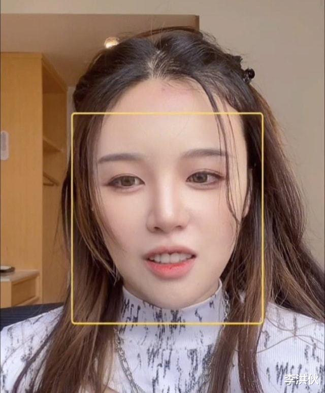 光山 女网红患抑郁症直播喝农药，直播间起哄喊“快喝”，后抢救无效离世