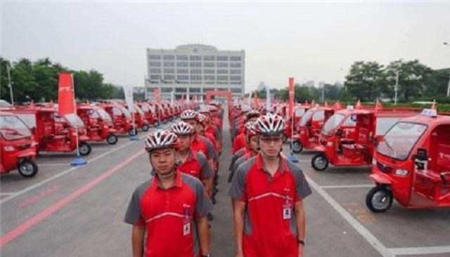 心悦雅萌|刘强东曾向1号快递员金宜财许诺：干满5年买房，如今实现了吗？