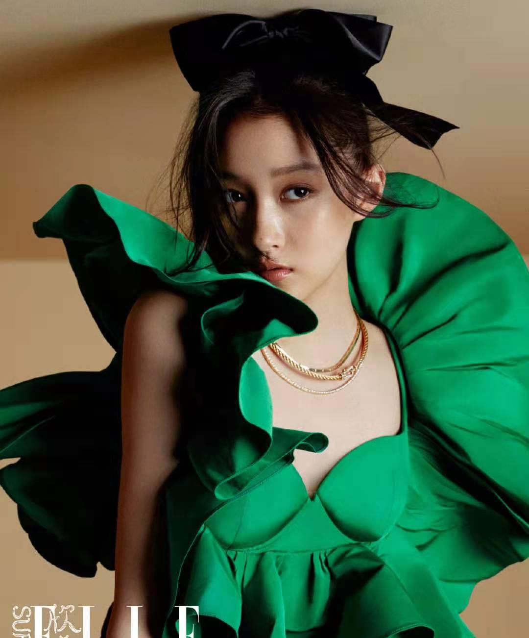 姚姚时尚|关晓彤时尚杂志大片:7套LOOK各种风格随意切换,时尚表现力超强