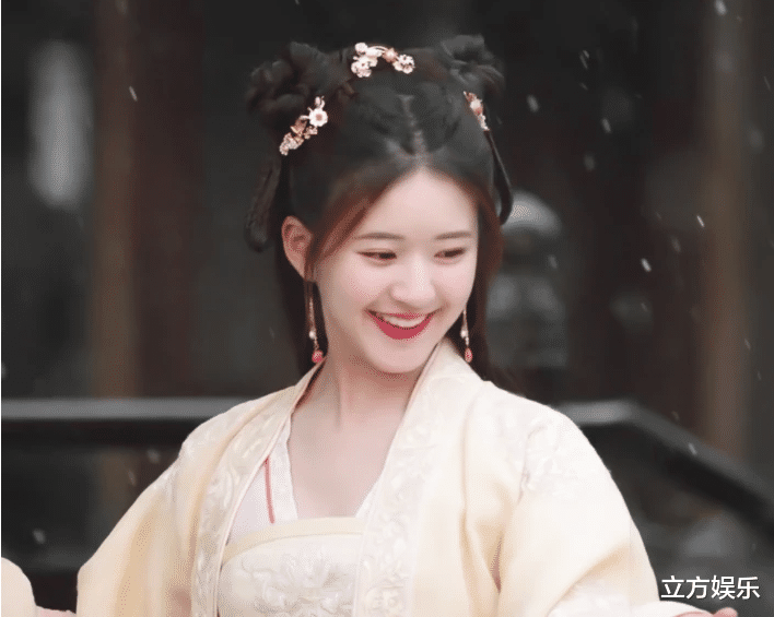 王俊凯|赵露思新剧掉出榜单前3，剧中再次被丫鬟颜值碾压！