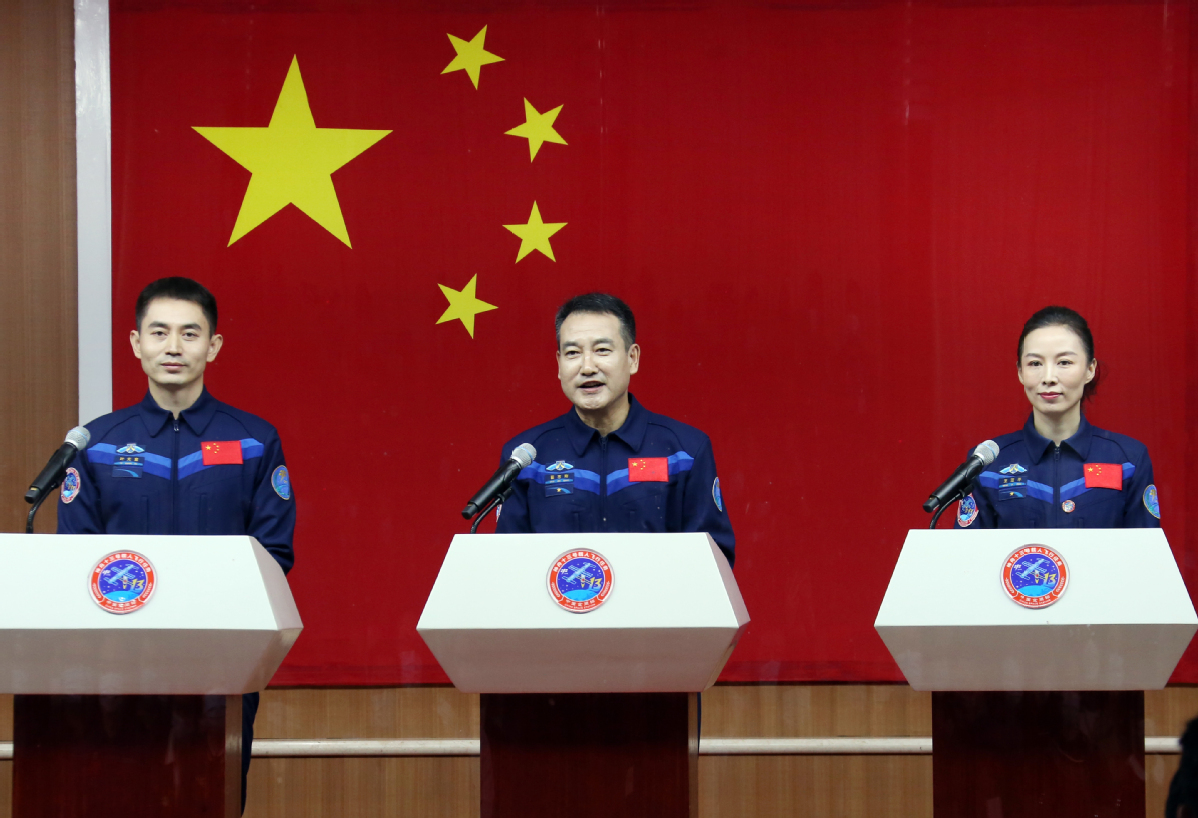 航天员 只能吃避孕药？神舟十三号飞半年，女航天员生理期怎么解决？