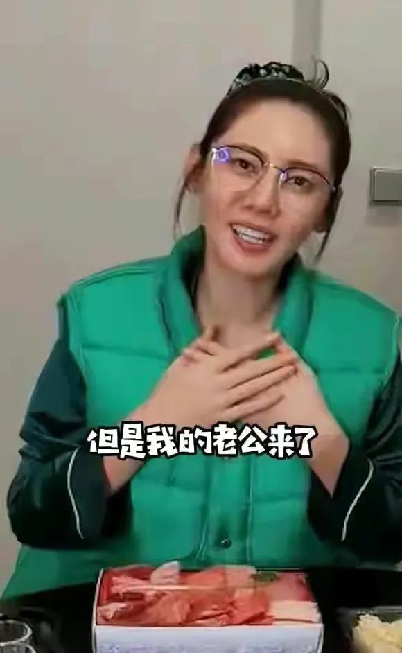 秋瓷炫|太心酸！秋瓷炫与老公小酌一杯压抑太久忍不住落泪，素颜却认不出