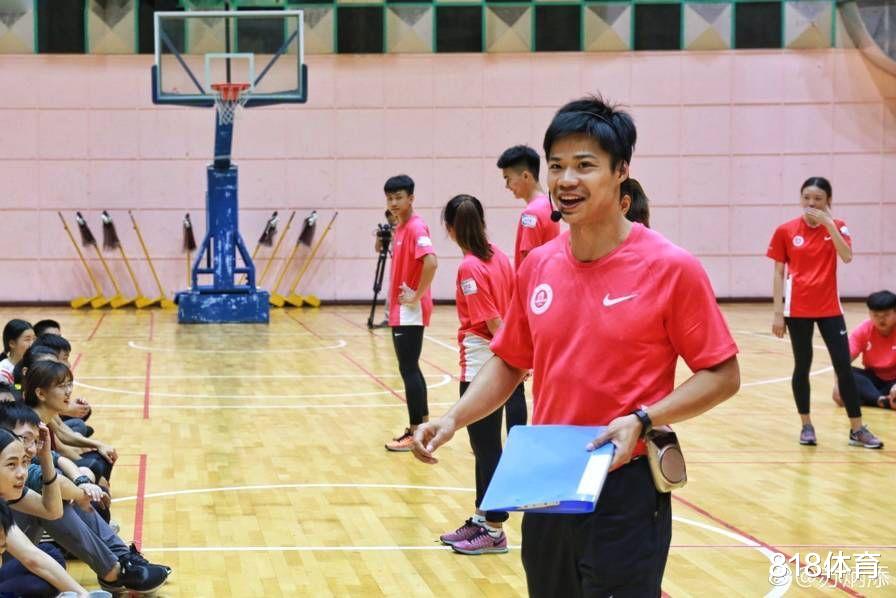 乔迁之喜! 苏炳添回广州装修新豪宅, 爱妻定大方向他和设计师抠细节