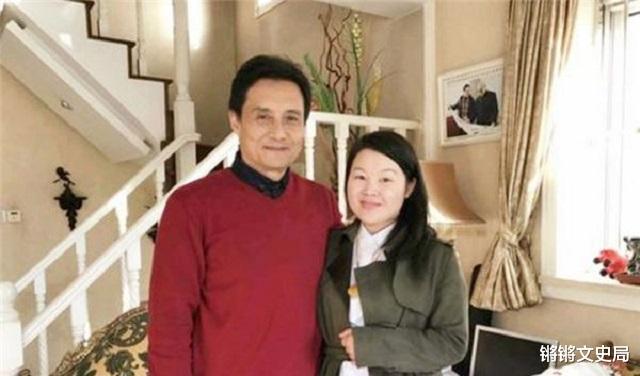 王伯昭|片酬1500的白龙马:被谢霆锋打到住院,离婚2次,今靠卖卤菜为生