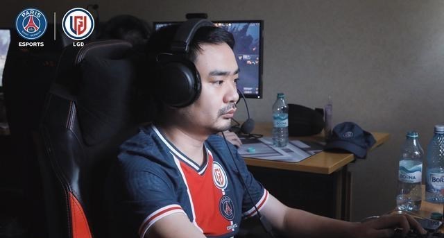 安一妈妈学育儿|Dota2：xiao8中单白牛搞心态，VP怒斩LGD，水友：祥被打出来了！