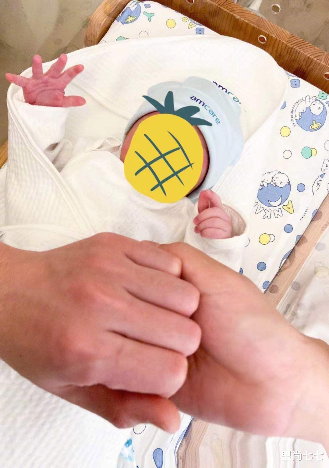 马可|马可婚纱照曝光，老婆挺孕肚身材发福，正脸曝光模样大气长相高级