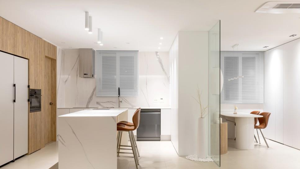 99㎡的家境界不一般，入户造景美得移不开眼，把家布置得别致雅观