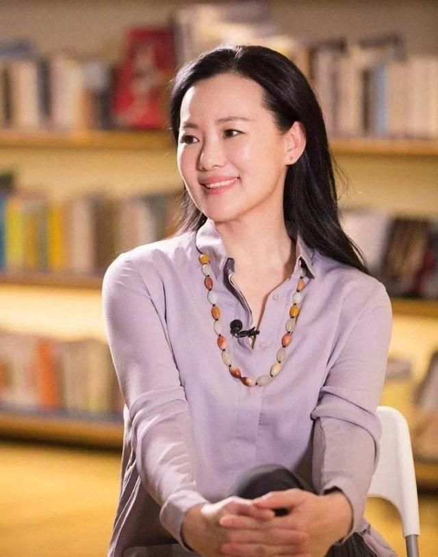 咏梅|影后咏梅：陪陈道明8年不要名分，身价2亿嫁王菲初恋成人生赢家