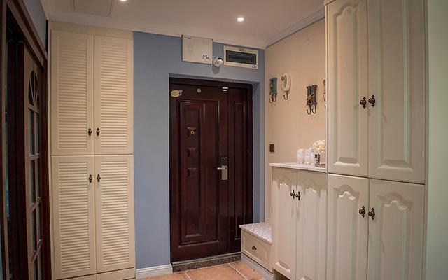 头次见入户鞋柜还能这样装,长见识了,忍不住晒晒弟弟的新房