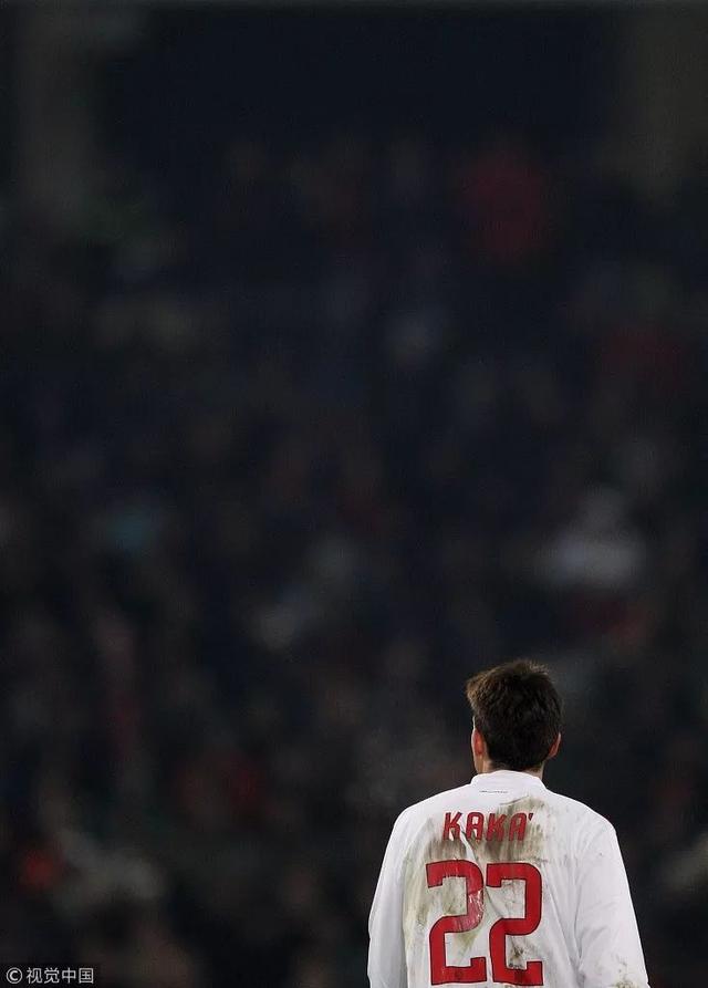 圣西罗|一文回顾AC米兰重建心酸路：漫长的等待只为这一刻阳光照耀圣西罗