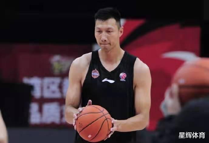 易建联|杜锋表示阿联是宏远的秘密武器。易建联：做好准备，听从教练安排