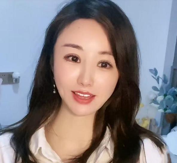 王宝强|网红版王宝强开播圈钱，还连线前妻马蓉，靠着明星脸狂捞