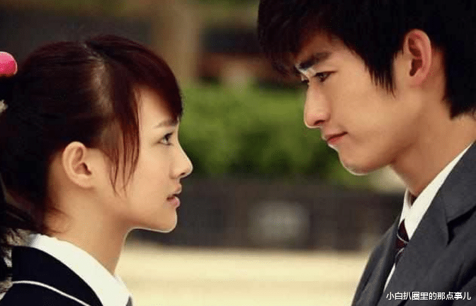 郑爽|郑爽吓傻法官，众多明星直言她不正常，回头看王思聪的话，佩服