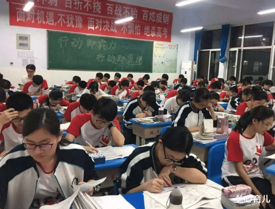 兰心育儿|估分710遭群嘲的父亲，公布儿子高考分数，网友被狠狠打脸