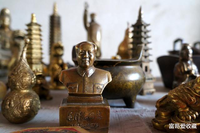 文玩|在地摊上买哪些古玩和文玩最容易捡漏？