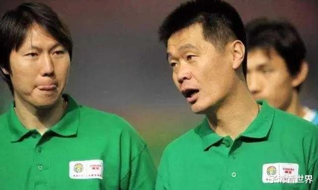 中国足球|下午13点! 资深媒体人曝出争议猛料: 中国足球成笑话，球迷骂声一片