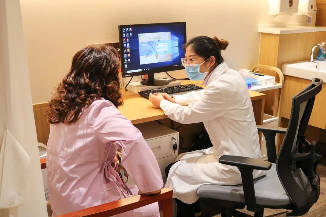 甲状腺结节|女子甲状腺结节转癌，医生提醒：3种水果是“祸根”，不想甲状腺癌变，白送也不要