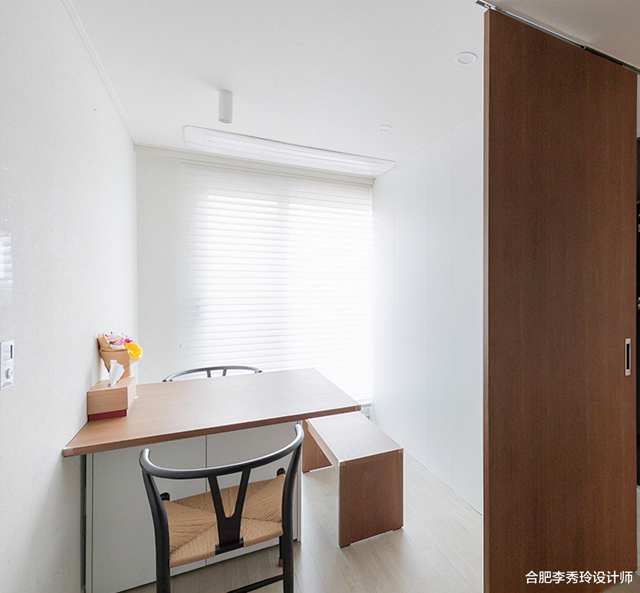 我这有一套装修模板,餐厅和衣帽间只有一扇门,共用一面柜,省钱