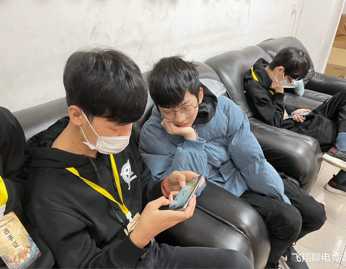 张大仙|张大仙能打职业吗？本人亲自晒巅峰赛分数，坦言成为职业只差这点