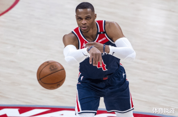 三双|恭喜！威少成NBA历史三双第一人，182次+4次场均三双太疯狂，刷爆纪录