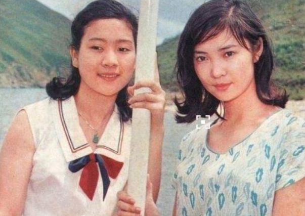 何洁|谢贤曾追求却得不到她，李连杰敬畏她，一头白发却活得像少女