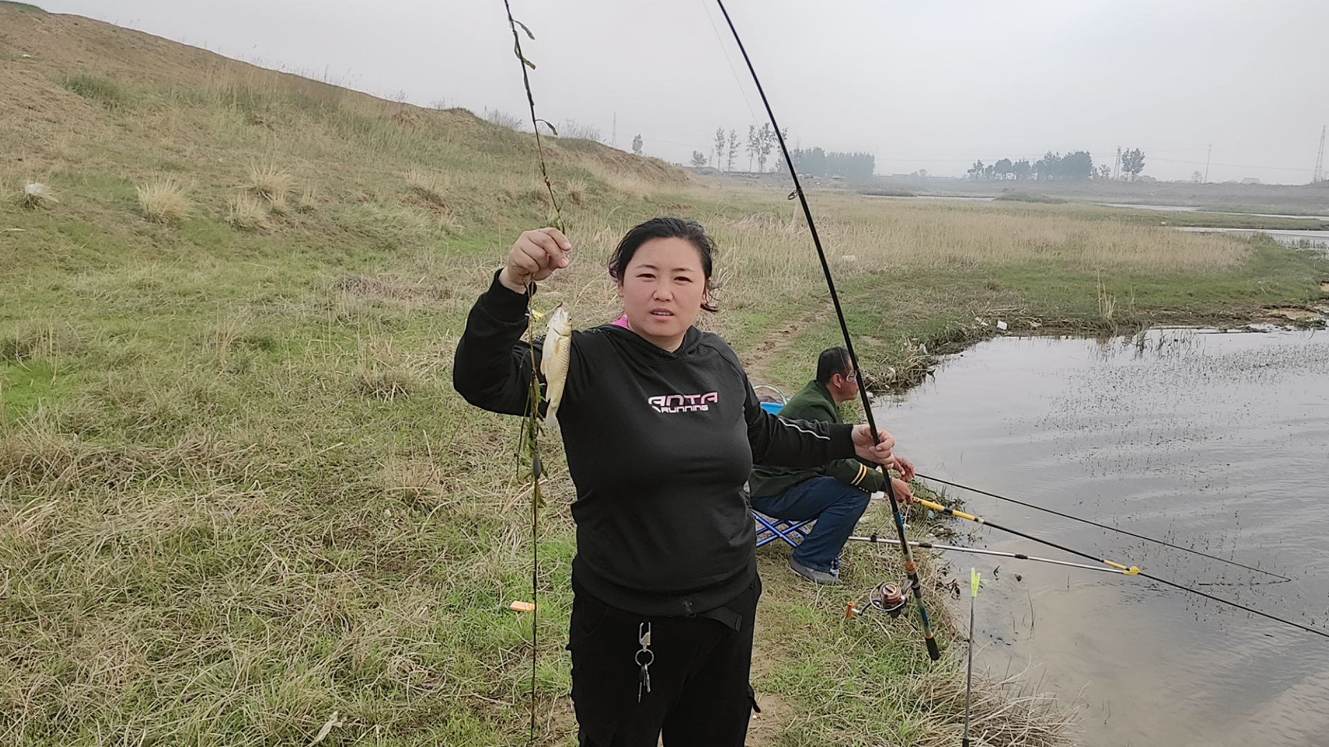 |一个人毁了一条河，这样的人要是多一些，钓鱼人将无处野钓。