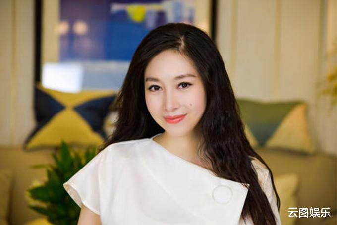 樊少皇|樊少皇妻子生病卧床一周，为给女儿过生日，忍着剧痛布置派对场地