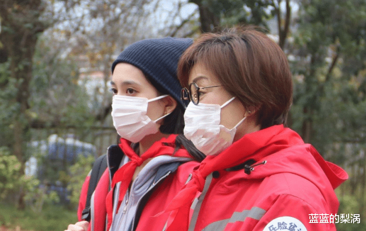 毛阿敏|毛阿敏婚后很低调,老公心脏病去世,最后一次露面是在今年三月