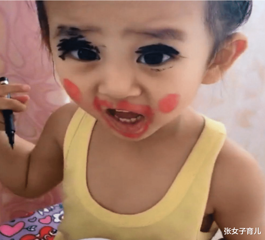 张女子育儿|妈妈：你再打我一下试试？宝宝又打了一下妈妈，方法不对努力白费