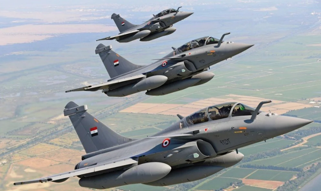 育儿馨说|苏35被阵风战机击败，印度飞行员趾高气扬，印媒：给邻国上了一课