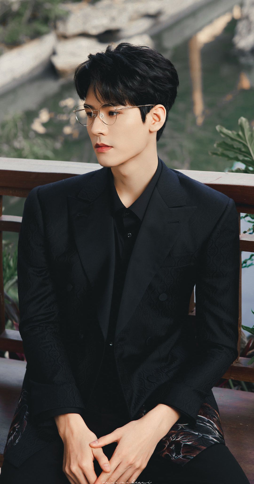 龚俊|凭实力出圈！龚俊亮相电影节红毯，白马王子与禁欲系霸总完美切换