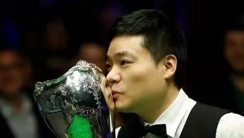 麦克|英锦赛强势来袭！丁俊晖上演王者归来，奥沙利文势要成为“霸主”