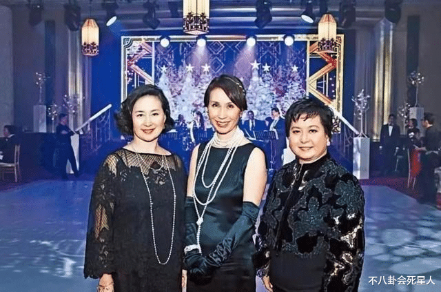 赌王|赌王二房4姐妹去富豪聚会，个个身价过亿，奚梦瑶生再多也比不了