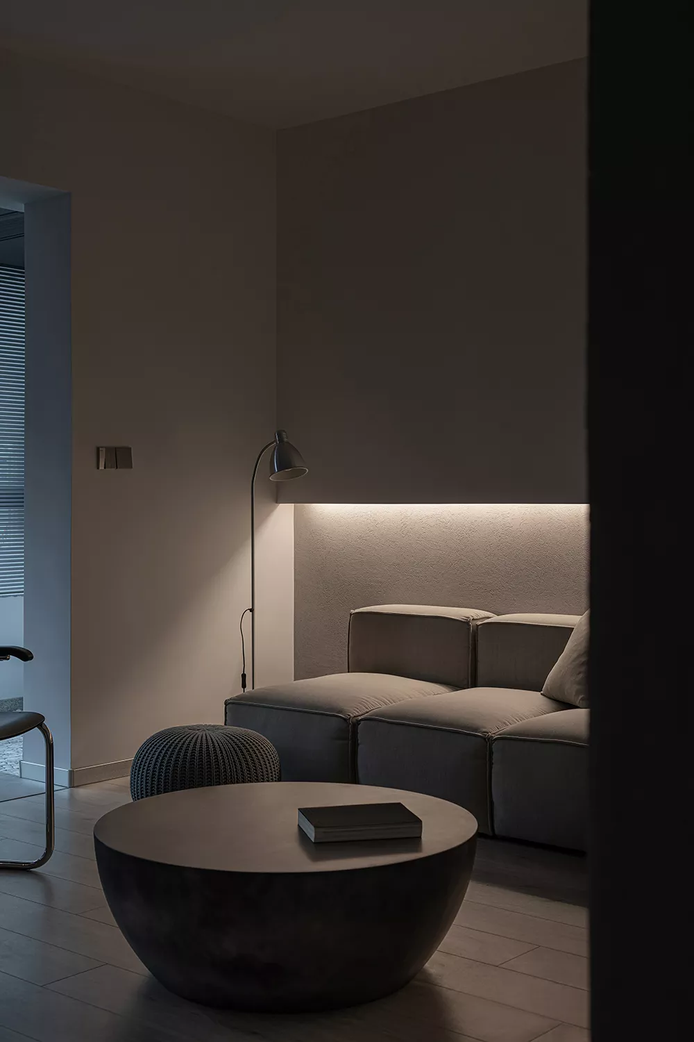 98㎡极简风的家,全屋高级灰+原木风,格调十足!