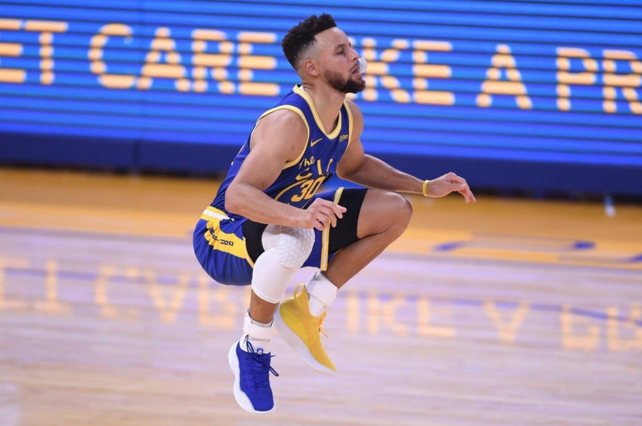 斯蒂芬·库里|场均37.8分，库里重回巅峰！夺冠成勇士唯一目标，科尔终于想通了