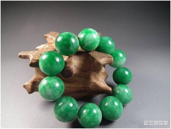 翡翠手串|行家详解如何挑选翡翠手串，这些讲究很重要！