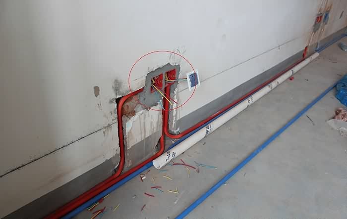 |家里的电线不要再埋在墙里了,试试这样设计,时尚大气还方便维修