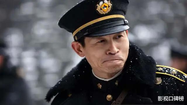 余皑磊|左手《和平之舟》,右手《扬名立万》,这个黄金配角为何能刷屏?