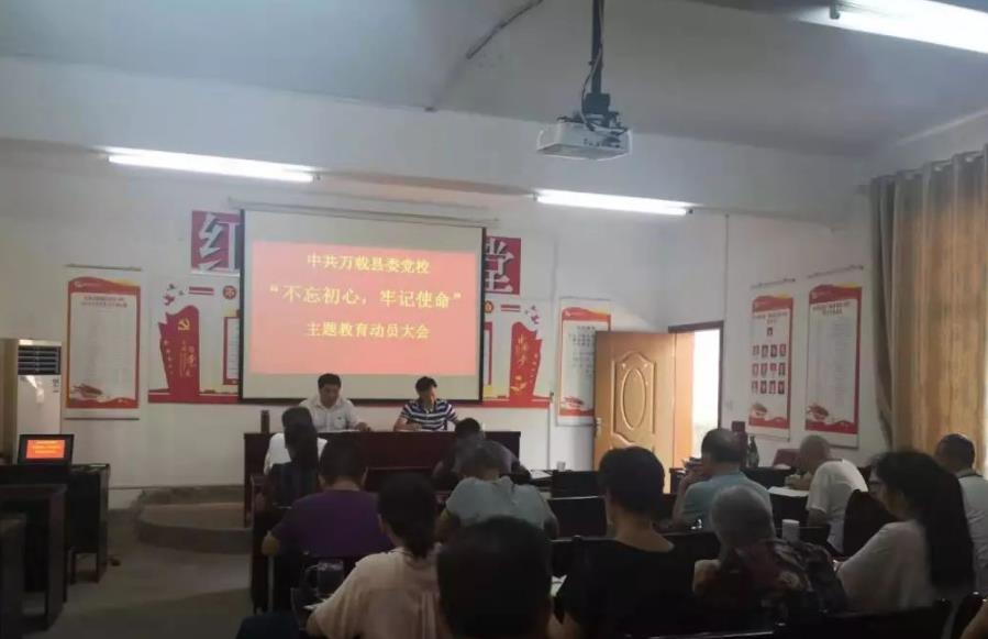 吴洪娜聊说育儿|参公人员的隐藏“高福利”职位,跟教师一样拥有超长假期