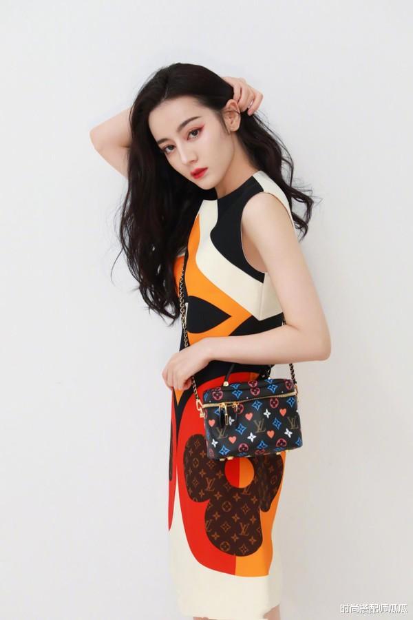 发型|丸子头已经不流行了，今年这5种发型是真火，简单大方显脸小！