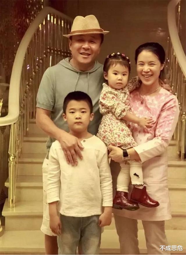 王楠|王楠：癌癥16年丈夫不離不棄，40歲生2胎，風光背后有淚水