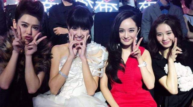 易烊千玺|85花集体被抛弃？当她们熬成了中年美妇后，又要经历新一轮的碰壁