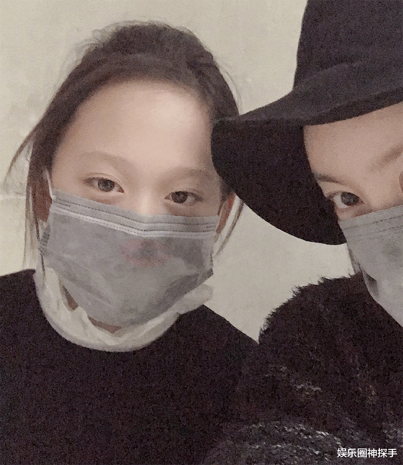 高露|39岁高露儿女双全，女儿会凹造型太漂亮，4岁儿子却像外公