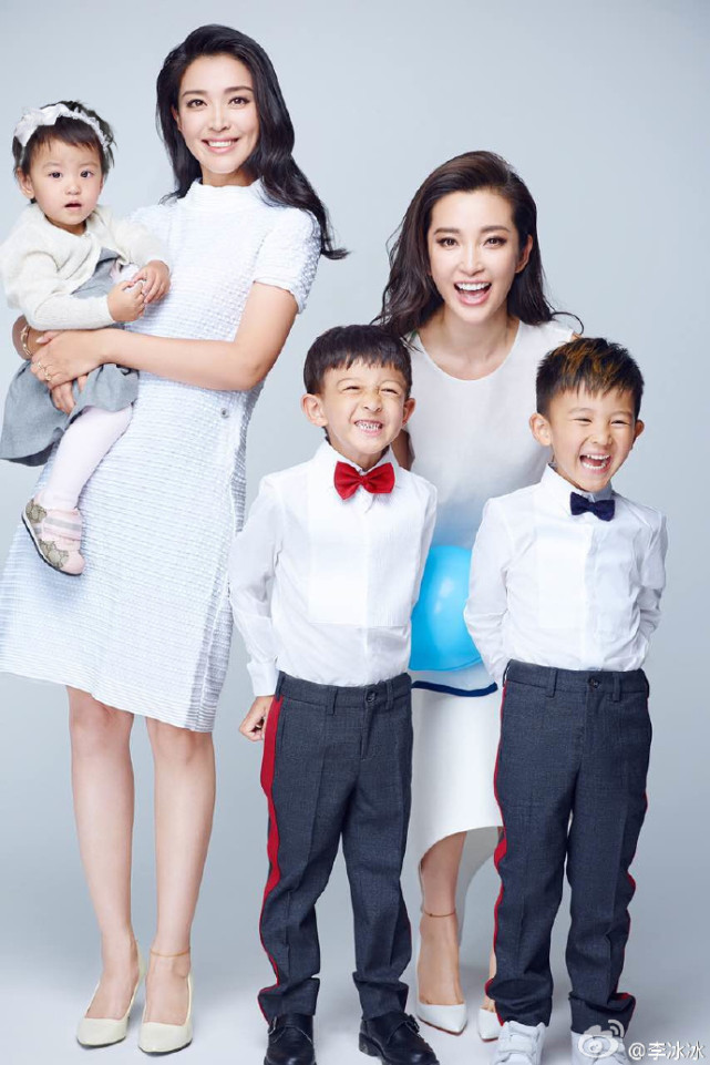 李冰冰|李冰冰和家人包裹严实出门，帮外甥穿防晒衣，上演“跪地式”带娃