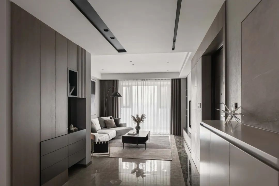 隐形门+端景柜：这个极简风小三房，处处都藏着心机小细节！