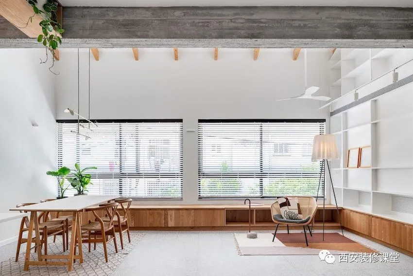 客厅不要传统，长条桌布局可好？