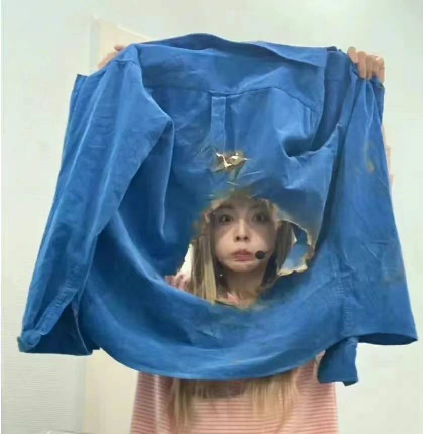 春节档|19岁女偶像舞台上出意外！衣服着火险焚身，喊救命遭公司冷血处理