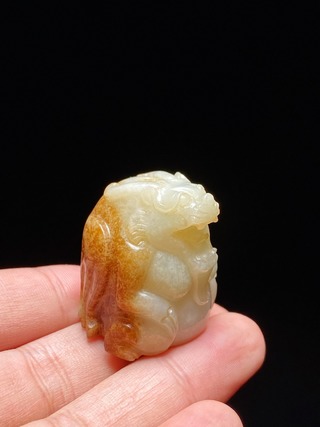 和田玉籽料|明 和田玉籽料 白玉 神龙 把件 勒子 挂件