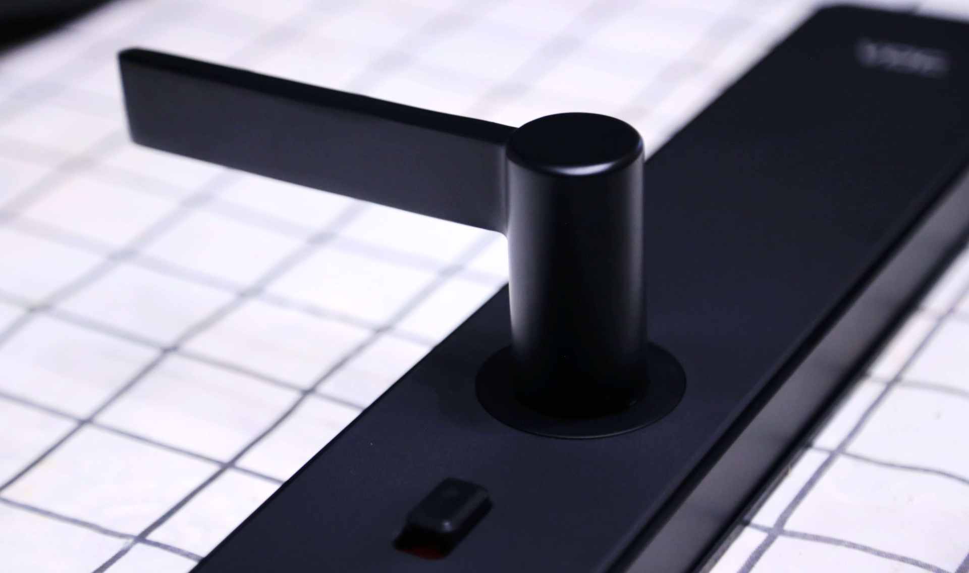 安全护家 一触即达荣耀VOC智能指纹锁X6使用体验